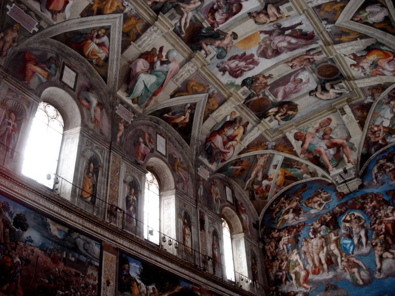 1. Микеланджело не хотел иметь ничего общего с потолком Сикстинской капеллы
